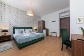 Aurora Rooms